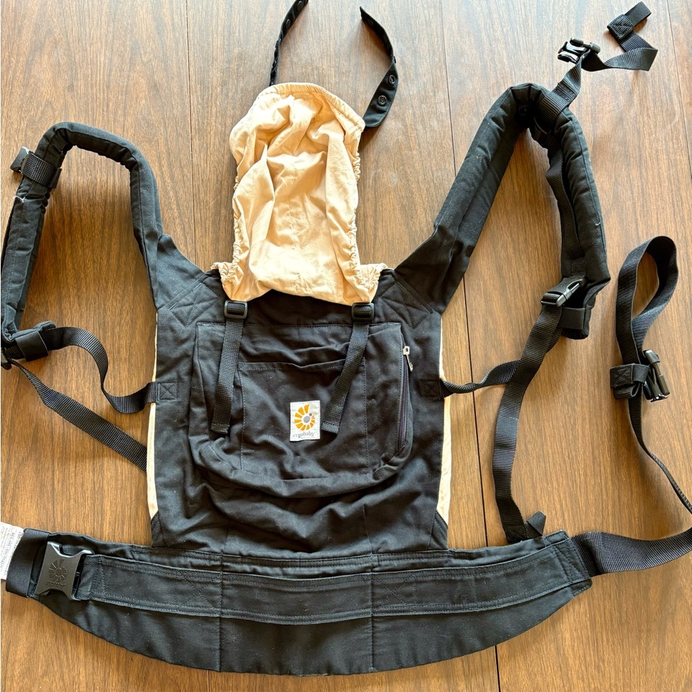 Ergobaby Black and Camel Carrier w/ Infant Insert